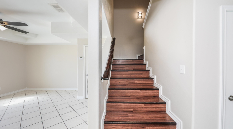 1000 Ranchway Dr, Laredo, Texas 78045, 3 Bedrooms Bedrooms, 6 Rooms Rooms,3 BathroomsBathrooms,Residential,For Sale,1000 Ranchway Dr,20264741