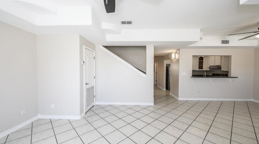 1000 Ranchway Dr, Laredo, Texas 78045, 3 Bedrooms Bedrooms, 6 Rooms Rooms,3 BathroomsBathrooms,Residential,For Sale,1000 Ranchway Dr,20264741
