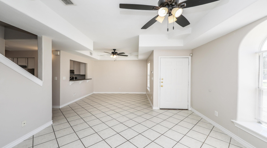 1000 Ranchway Dr, Laredo, Texas 78045, 3 Bedrooms Bedrooms, 6 Rooms Rooms,3 BathroomsBathrooms,Residential,For Sale,1000 Ranchway Dr,20264741