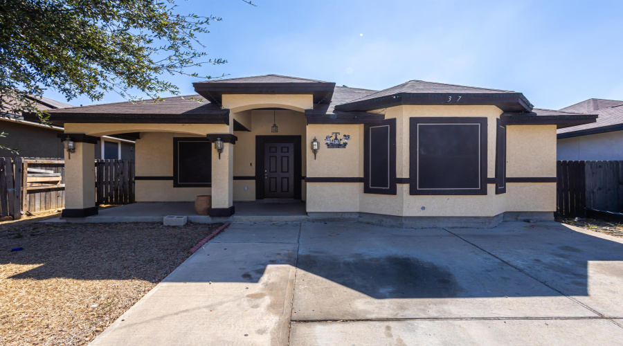 4307 Melissa Dr, Laredo, Texas 78046, 4 Bedrooms Bedrooms, 6 Rooms Rooms,2 BathroomsBathrooms,Residential,For Sale,4307 Melissa Dr,20264744
