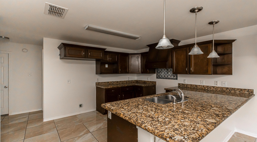 4307 Melissa Dr, Laredo, Texas 78046, 4 Bedrooms Bedrooms, 6 Rooms Rooms,2 BathroomsBathrooms,Residential,For Sale,4307 Melissa Dr,20264744