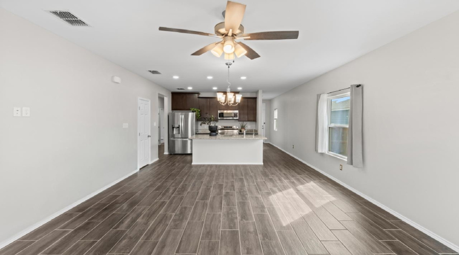 1606 Decano Ln., laredo, Texas 78046, 3 Bedrooms Bedrooms, 5 Rooms Rooms,2 BathroomsBathrooms,Residential,For Rent,1606 Decano Ln.,20264747