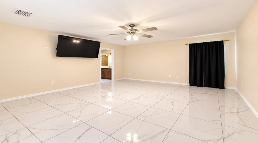 5821 Colegio Ln., LAREDO, Texas 78046, 3 Bedrooms Bedrooms, 6 Rooms Rooms,2 BathroomsBathrooms,Residential,For Sale,5821 Colegio Ln.,20264748