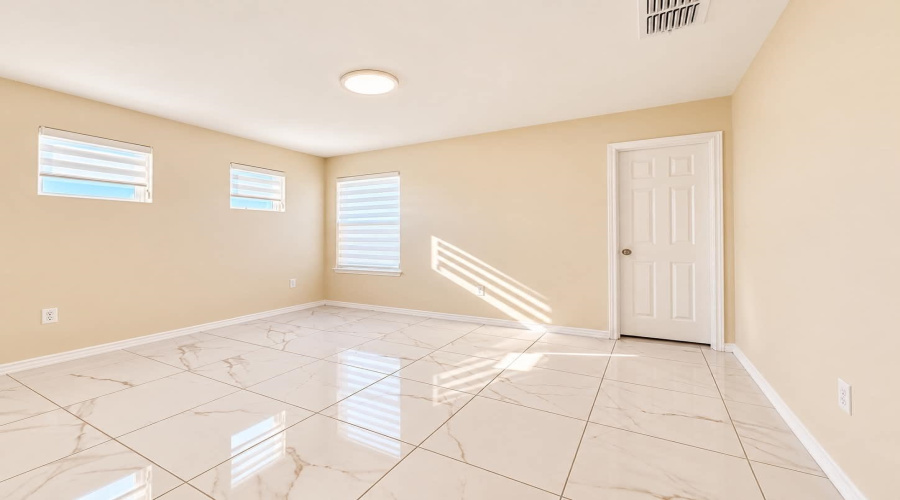 5821 Colegio Ln., LAREDO, Texas 78046, 3 Bedrooms Bedrooms, 6 Rooms Rooms,2 BathroomsBathrooms,Residential,For Sale,5821 Colegio Ln.,20264748