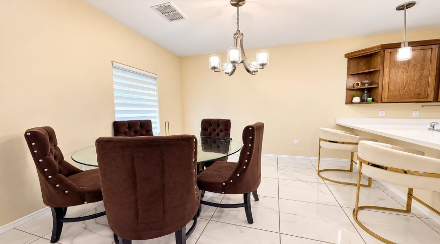 5821 Colegio Ln., LAREDO, Texas 78046, 3 Bedrooms Bedrooms, 6 Rooms Rooms,2 BathroomsBathrooms,Residential,For Sale,5821 Colegio Ln.,20264748