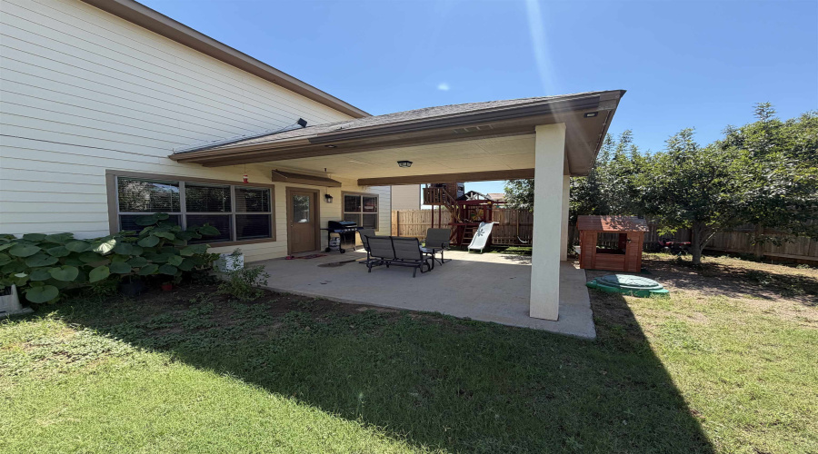 1633 Port Victoria Dr., Laredo, Texas 78045, 3 Bedrooms Bedrooms, 6 Rooms Rooms,2 BathroomsBathrooms,Residential,For Sale,1633 Port Victoria Dr.,20264750