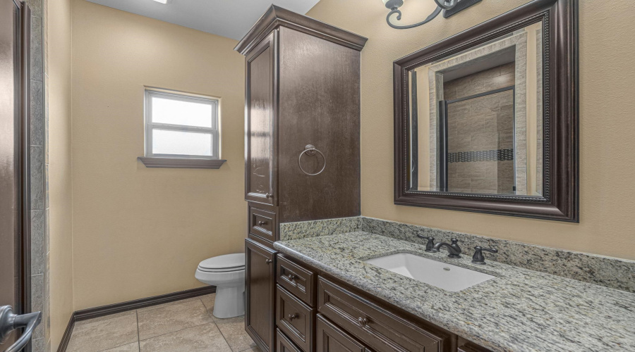 202 Butia Dr, laredo, Texas 78045, 3 Bedrooms Bedrooms, 6 Rooms Rooms,2 BathroomsBathrooms,Residential,For Sale,202 Butia Dr,20264751