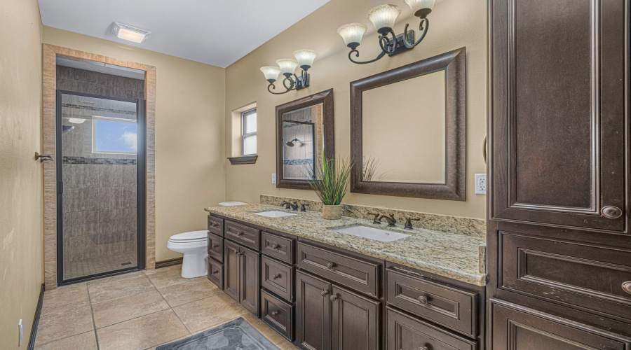 202 Butia Dr, laredo, Texas 78045, 3 Bedrooms Bedrooms, 6 Rooms Rooms,2 BathroomsBathrooms,Residential,For Sale,202 Butia Dr,20264751