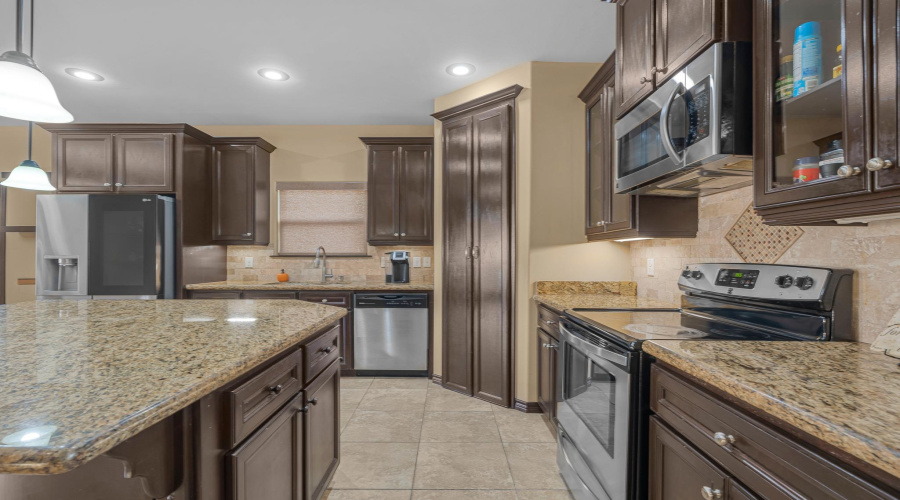 202 Butia Dr, laredo, Texas 78045, 3 Bedrooms Bedrooms, 6 Rooms Rooms,2 BathroomsBathrooms,Residential,For Sale,202 Butia Dr,20264751