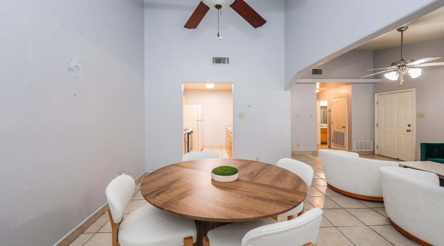 1752 Tiara Trl, Laredo, Texas 78045, 2 Bedrooms Bedrooms, 5 Rooms Rooms,2 BathroomsBathrooms,Residential,For Sale,1752 Tiara Trl,20264753