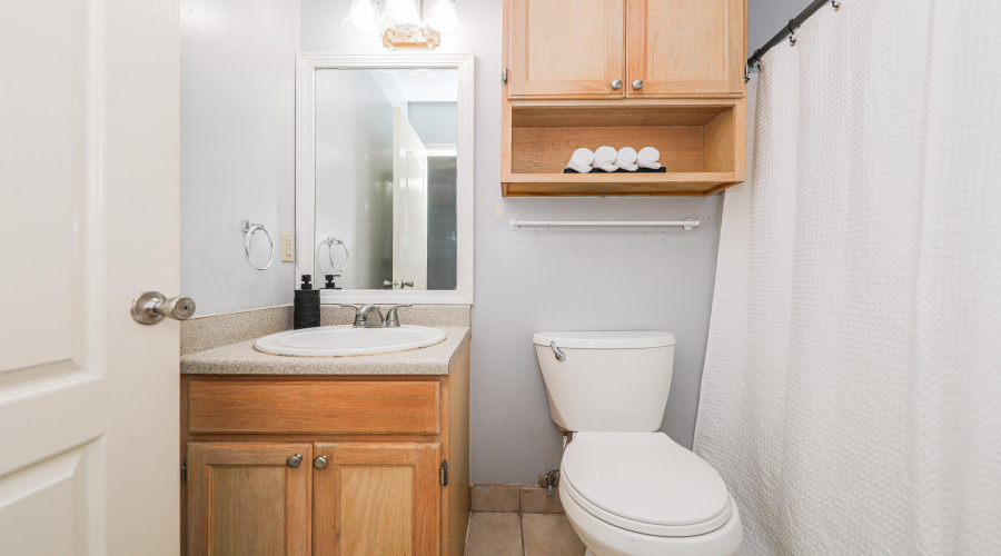 1752 Tiara Trl, Laredo, Texas 78045, 2 Bedrooms Bedrooms, 5 Rooms Rooms,2 BathroomsBathrooms,Residential,For Sale,1752 Tiara Trl,20264753