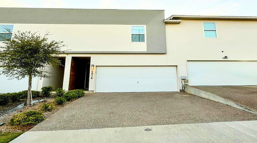 9914 Kaspar, Laredo, Texas 78045, 3 Bedrooms Bedrooms, 6 Rooms Rooms,2 BathroomsBathrooms,Residential,For Rent,9914 Kaspar,20264754
