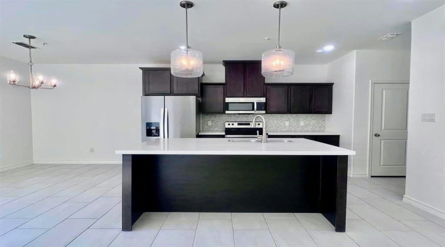 9914 Kaspar, Laredo, Texas 78045, 3 Bedrooms Bedrooms, 6 Rooms Rooms,2 BathroomsBathrooms,Residential,For Rent,9914 Kaspar,20264754