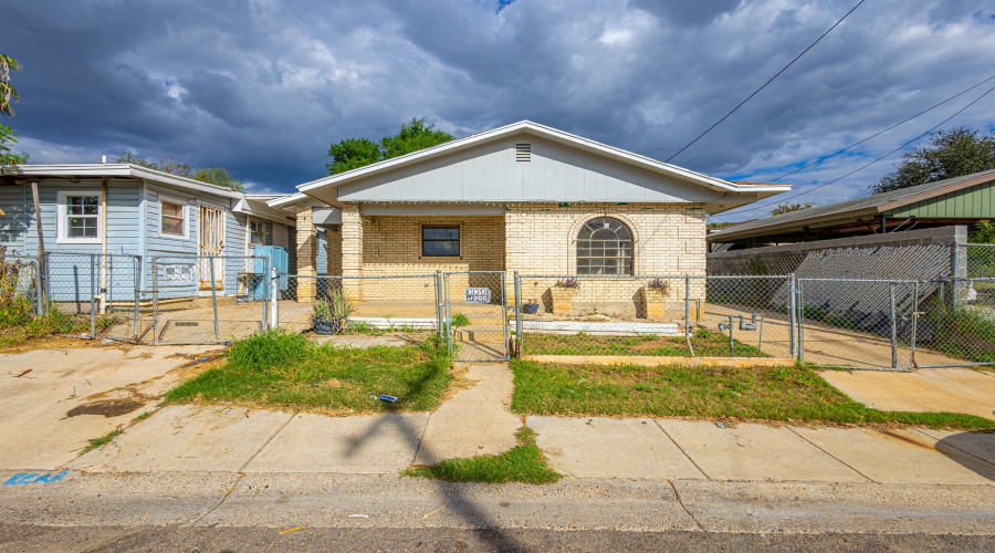 1501 Mercer St, LAREDO, Texas 78040, ,Multi-family,For Sale,1501 Mercer St,20264763