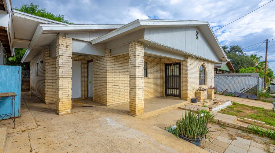 1501 Mercer St, LAREDO, Texas 78040, ,Multi-family,For Sale,1501 Mercer St,20264763