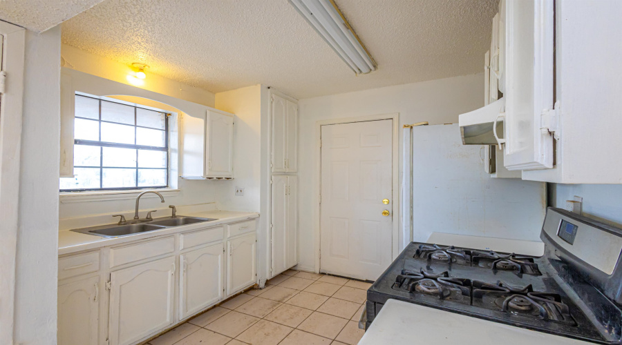 1501 Mercer St, LAREDO, Texas 78040, ,Multi-family,For Sale,1501 Mercer St,20264763