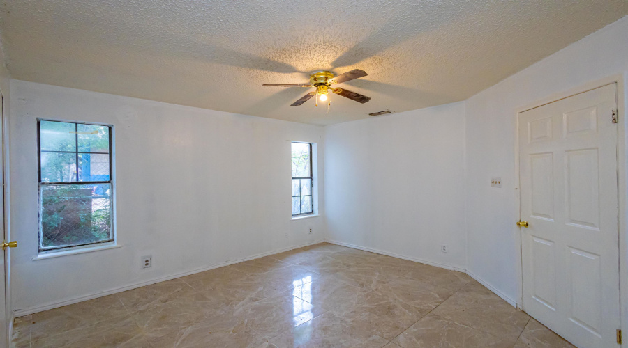 1501 Mercer St, LAREDO, Texas 78040, ,Multi-family,For Sale,1501 Mercer St,20264763