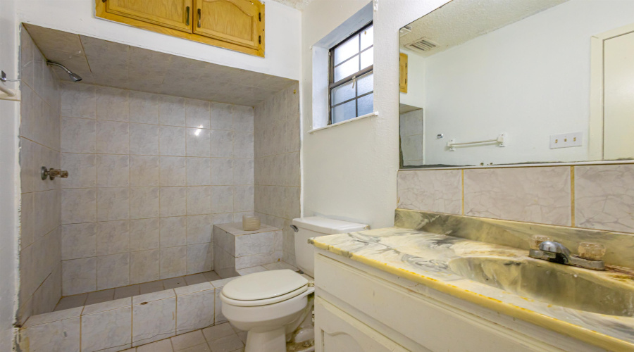 1501 Mercer St, LAREDO, Texas 78040, ,Multi-family,For Sale,1501 Mercer St,20264763