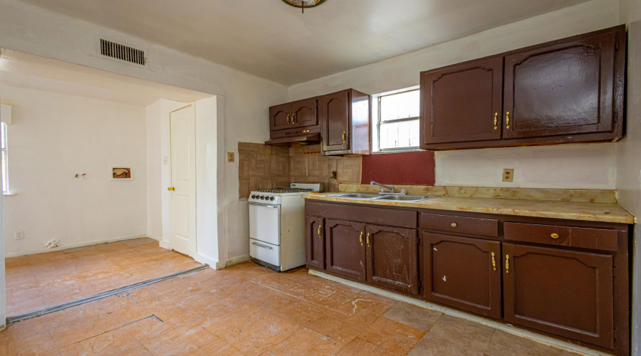 1501 Mercer St, LAREDO, Texas 78040, ,Multi-family,For Sale,1501 Mercer St,20264763