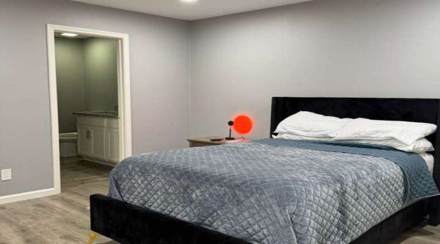 709 E Del Mar Blvd, Laredo, Texas 78041-2421, 3 Bedrooms Bedrooms, 7 Rooms Rooms,2 BathroomsBathrooms,Residential,For Sale,709 E Del Mar Blvd,20264759