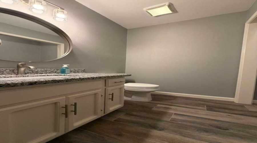 709 E Del Mar Blvd, Laredo, Texas 78041-2421, 3 Bedrooms Bedrooms, 7 Rooms Rooms,2 BathroomsBathrooms,Residential,For Sale,709 E Del Mar Blvd,20264759