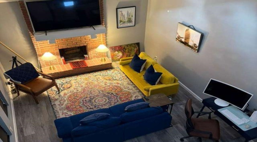 709 E Del Mar Blvd, Laredo, Texas 78041-2421, 3 Bedrooms Bedrooms, 7 Rooms Rooms,2 BathroomsBathrooms,Residential,For Sale,709 E Del Mar Blvd,20264759