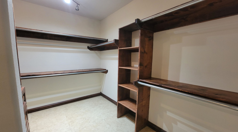 3301 Delfina Dr, Laredo, Texas 78045, 4 Bedrooms Bedrooms, 7 Rooms Rooms,3 BathroomsBathrooms,Residential,For Rent,3301 Delfina Dr,20264760