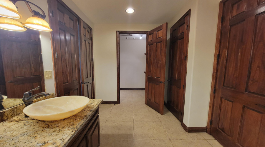 3301 Delfina Dr, Laredo, Texas 78045, 4 Bedrooms Bedrooms, 7 Rooms Rooms,3 BathroomsBathrooms,Residential,For Rent,3301 Delfina Dr,20264760