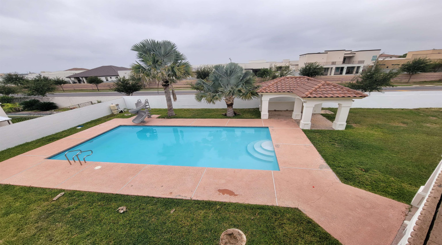 3301 Delfina Dr, Laredo, Texas 78045, 4 Bedrooms Bedrooms, 7 Rooms Rooms,3 BathroomsBathrooms,Residential,For Rent,3301 Delfina Dr,20264760