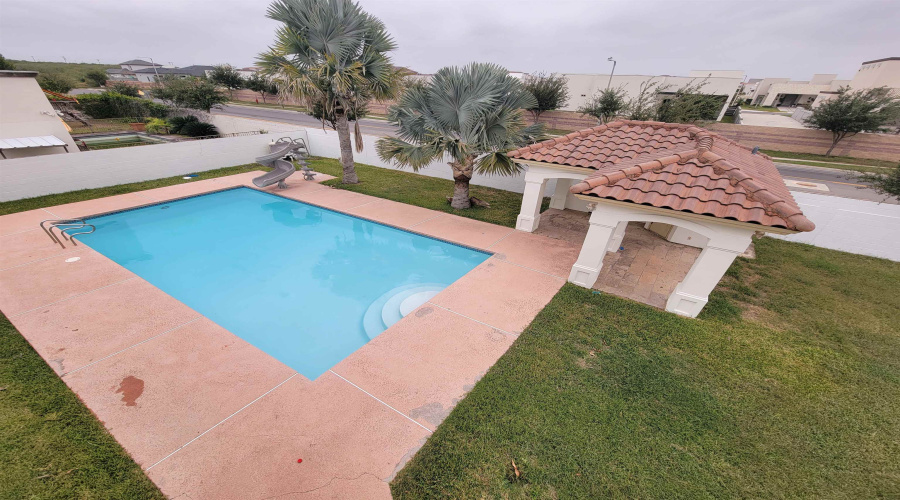 3301 Delfina Dr, Laredo, Texas 78045, 4 Bedrooms Bedrooms, 7 Rooms Rooms,3 BathroomsBathrooms,Residential,For Rent,3301 Delfina Dr,20264760