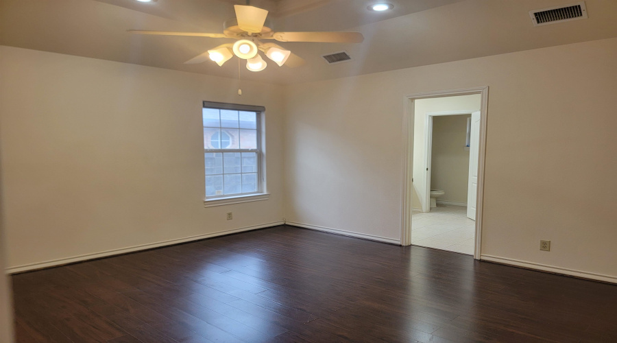 2012 Dona Luz Dr, Laredo, Texas 78045, 3 Bedrooms Bedrooms, 6 Rooms Rooms,2 BathroomsBathrooms,Residential,For Rent,2012 Dona Luz Dr,20264761