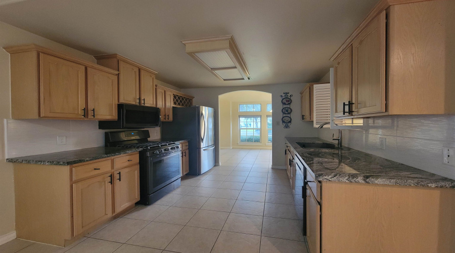 2012 Dona Luz Dr, Laredo, Texas 78045, 3 Bedrooms Bedrooms, 6 Rooms Rooms,2 BathroomsBathrooms,Residential,For Rent,2012 Dona Luz Dr,20264761