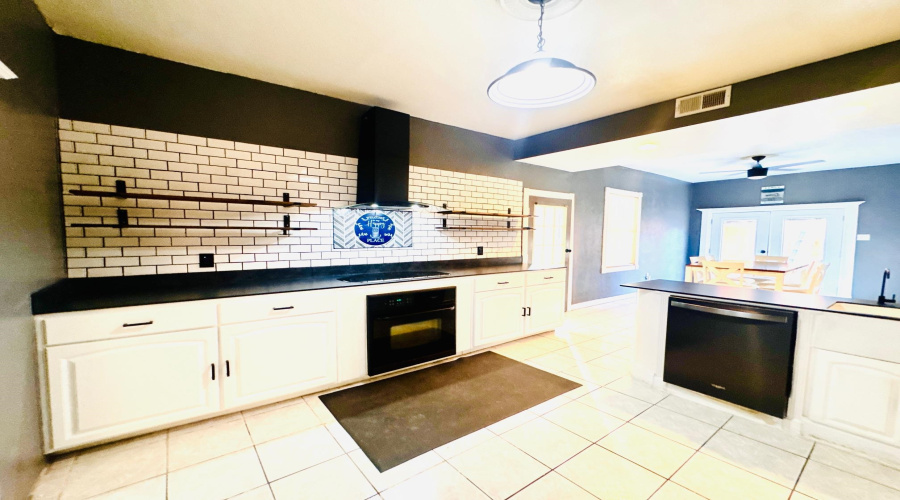 412 Venado Ct, LAREDO, Texas 78045, 4 Bedrooms Bedrooms, 8 Rooms Rooms,3 BathroomsBathrooms,Residential,For Sale,412 Venado Ct,20264764