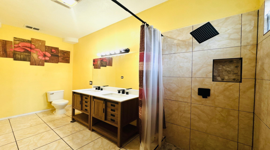 412 Venado Ct, LAREDO, Texas 78045, 4 Bedrooms Bedrooms, 8 Rooms Rooms,3 BathroomsBathrooms,Residential,For Sale,412 Venado Ct,20264764