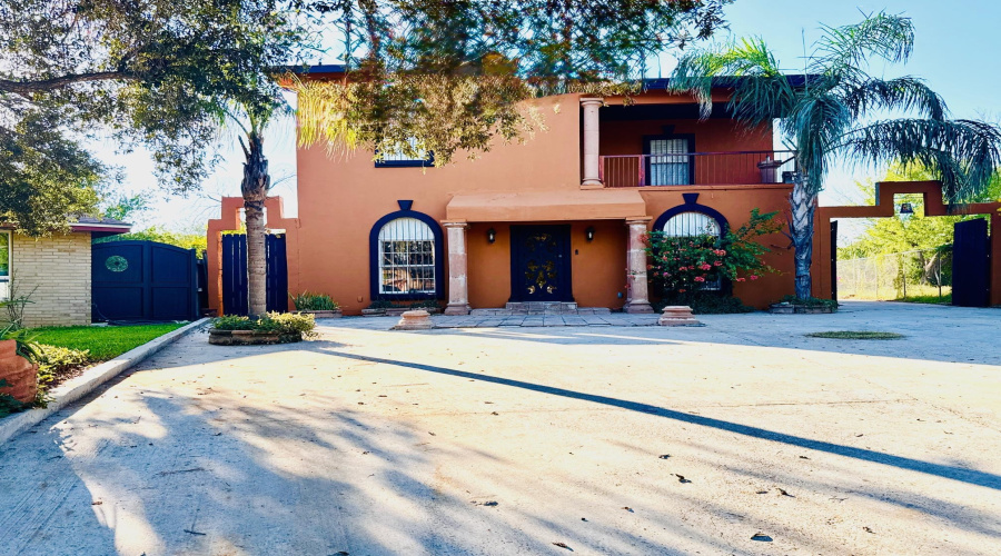 412 Venado Ct, LAREDO, Texas 78045, 4 Bedrooms Bedrooms, 8 Rooms Rooms,3 BathroomsBathrooms,Residential,For Sale,412 Venado Ct,20264764
