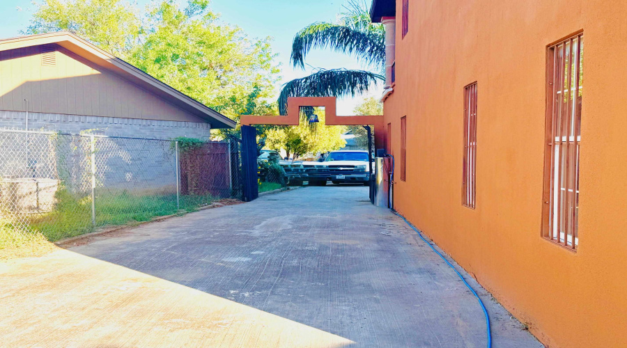 412 Venado Ct, LAREDO, Texas 78045, 4 Bedrooms Bedrooms, 8 Rooms Rooms,3 BathroomsBathrooms,Residential,For Sale,412 Venado Ct,20264764