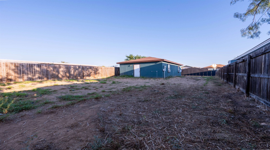 2905 Coventry Dr., Laredo, Texas 78046, 2 Bedrooms Bedrooms, 3 Rooms Rooms,1 BathroomBathrooms,Residential,For Rent,2905 Coventry Dr.,20264768