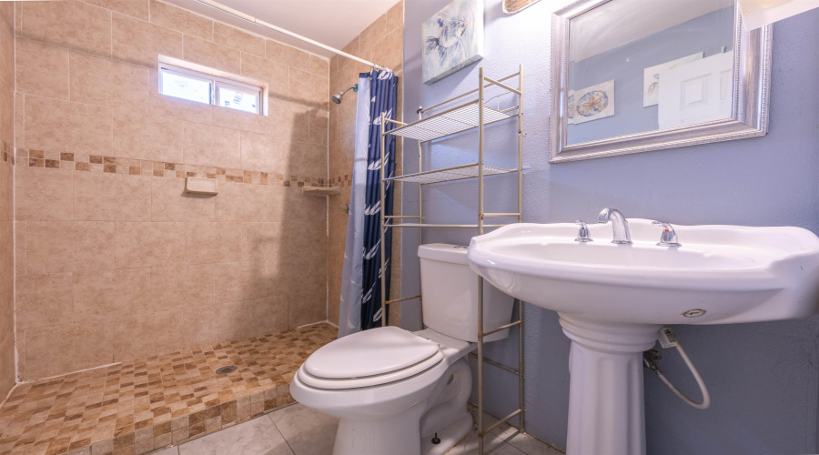 2905 Coventry Dr., Laredo, Texas 78046, 2 Bedrooms Bedrooms, 3 Rooms Rooms,1 BathroomBathrooms,Residential,For Rent,2905 Coventry Dr.,20264768