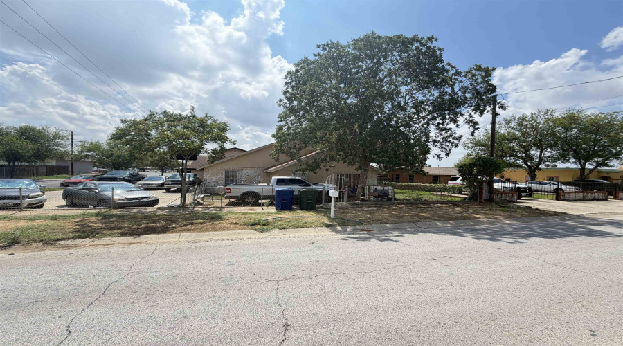 2619 Blaine St, LAREDO, Texas 78043, ,Multi-family,For Sale,2619 Blaine St,20264769