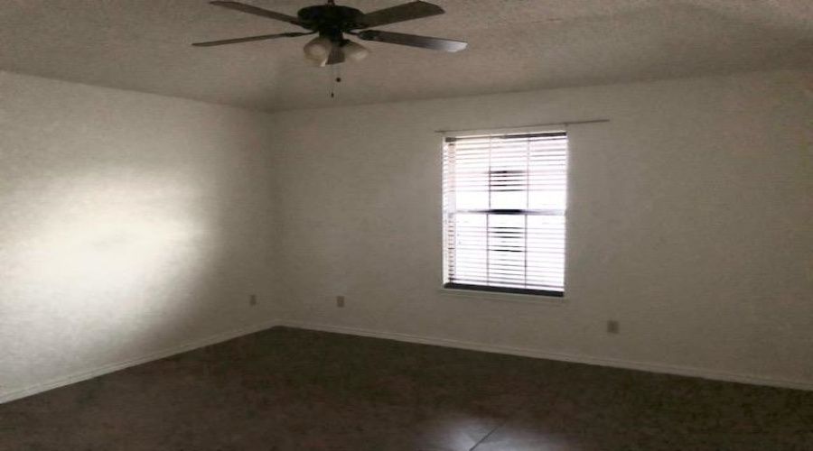 8710 McPherson Rd, Laredo, Texas 78045, 3 Bedrooms Bedrooms, 6 Rooms Rooms,3 BathroomsBathrooms,Residential,For Rent,8710 McPherson Rd,20264770