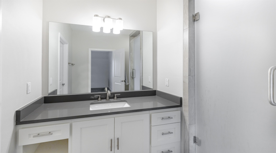 10902 International Blvd, Laredo, Texas 78045, 3 Bedrooms Bedrooms, 5 Rooms Rooms,2 BathroomsBathrooms,Residential,For Sale,10902 International Blvd,20264771