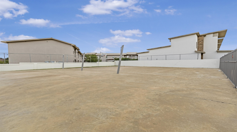 10902 International Blvd, Laredo, Texas 78045, 3 Bedrooms Bedrooms, 5 Rooms Rooms,2 BathroomsBathrooms,Residential,For Sale,10902 International Blvd,20264771