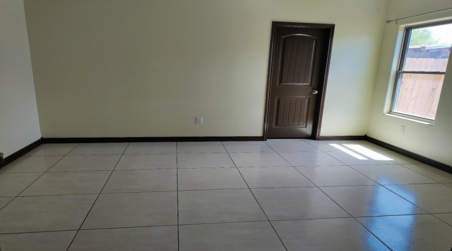 5105 Linaza Ln., Laredo, Texas 78046, 3 Bedrooms Bedrooms, 4 Rooms Rooms,2 BathroomsBathrooms,Residential,For Sale,5105 Linaza Ln.,20264772