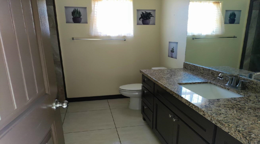5105 Linaza Ln., Laredo, Texas 78046, 3 Bedrooms Bedrooms, 4 Rooms Rooms,2 BathroomsBathrooms,Residential,For Sale,5105 Linaza Ln.,20264772
