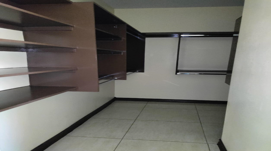 5105 Linaza Ln., Laredo, Texas 78046, 3 Bedrooms Bedrooms, 4 Rooms Rooms,2 BathroomsBathrooms,Residential,For Sale,5105 Linaza Ln.,20264772