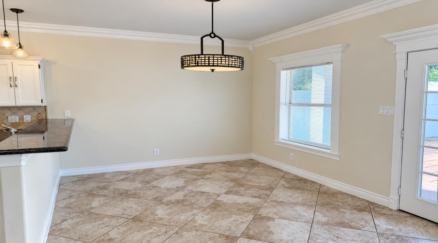 105 Watson Lake Dr, LAREDO, Texas 78041, 3 Bedrooms Bedrooms, 8 Rooms Rooms,2 BathroomsBathrooms,Residential,For Sale,105 Watson Lake Dr,20264775