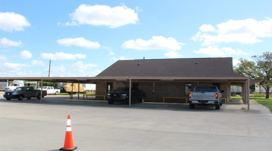 5508 E Saunders St, LAREDO, Texas 78041, 1 Bedroom Bedrooms, 51 Rooms Rooms,4 BathroomsBathrooms,Commercial/industrial,For Sale,5508 E Saunders St,20264778