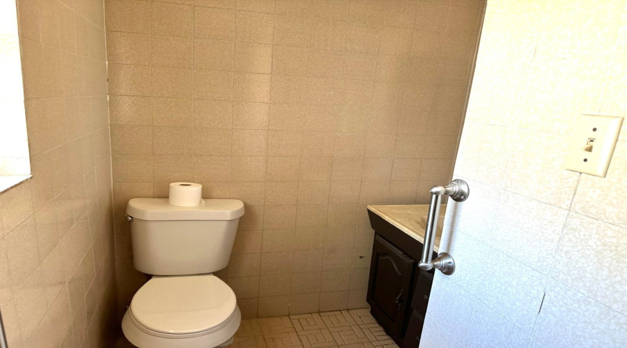 806 O'Kane St., LAREDO, Texas 78040, 3 Bedrooms Bedrooms, 5 Rooms Rooms,Residential,For Rent,806 O'Kane St.,20264776