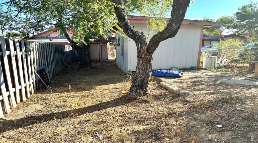 806 O'Kane St., LAREDO, Texas 78040, 1 Bedroom Bedrooms, 2 Rooms Rooms,1 BathroomBathrooms,Residential,For Rent,806 O'Kane St.,20264777