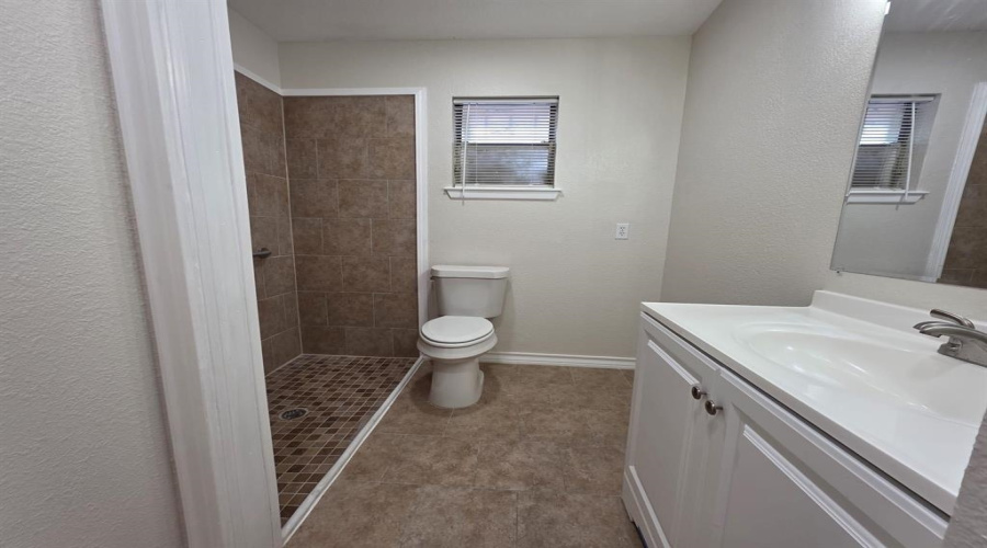 1703 Violeta Ct, Laredo, Texas 78041, 4 Bedrooms Bedrooms, 6 Rooms Rooms,2 BathroomsBathrooms,Residential,For Rent,1703 Violeta Ct,20264780